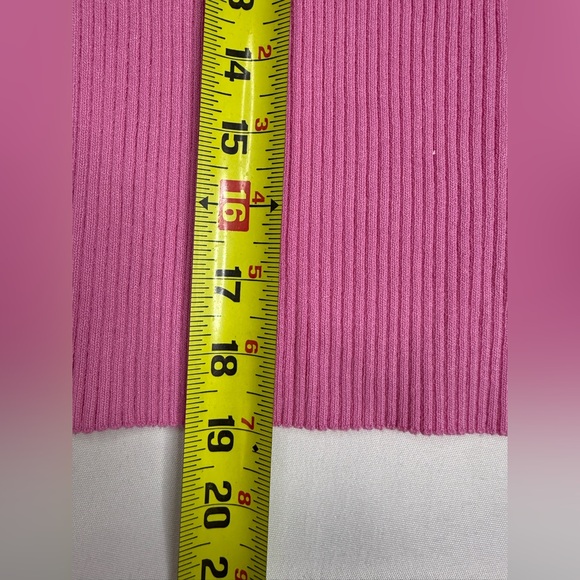 Colorblock Scalloped Ribbed Tank Top - Picture 10 of 12